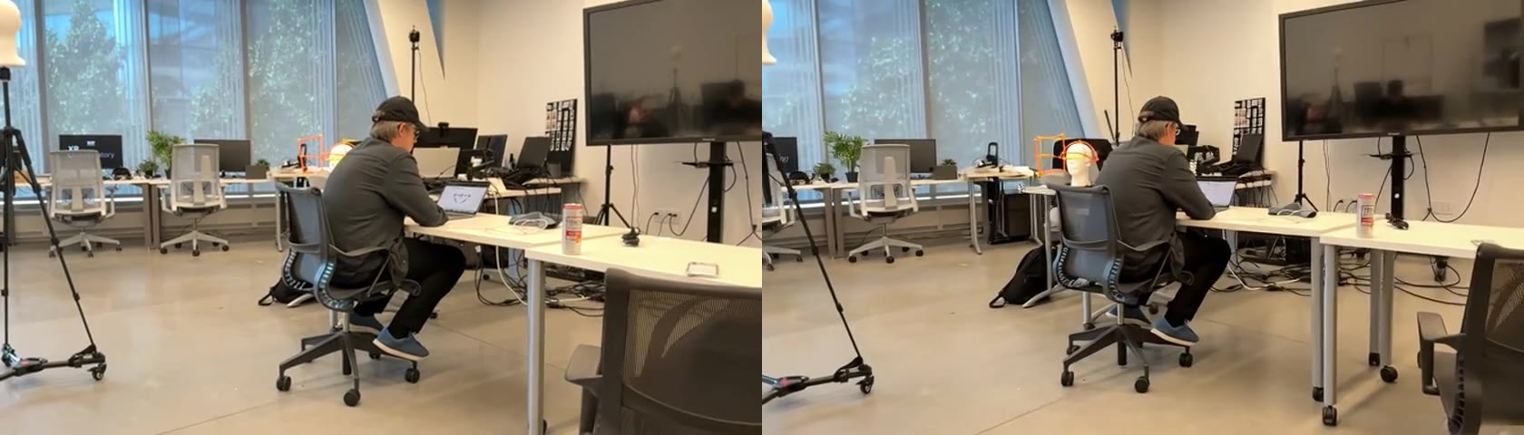 Dolly zoom: recorded input on the left, Vista4D dolly zoom on the right